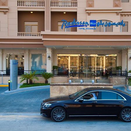 Radisson Blu Hotel, Dhahran Al Khobar Exterior photo