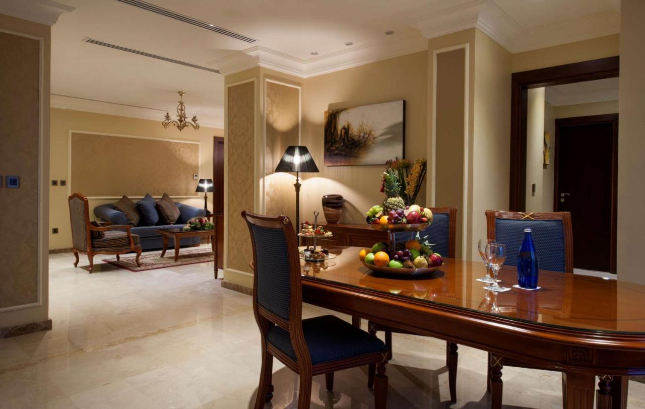 Radisson Blu Hotel, Dhahran Al Khobar Exterior photo